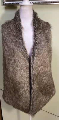 José. A qu'est-ce que c'est seda? Chaleco cárdigan forrado tejido con cable de piel sintética talla M Foto 1 de 4