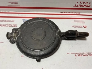 1880 GRISWOLD Vintage American No. 7 & 8 Cast Iron Waffle Maker without Base - Picture 1 of 8