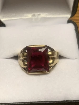 Mens 10k Yellow Gold Ruby Ring Signed Roman 6 grams 🔥 - Image 1 of 4