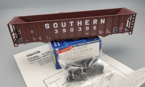 Roundhouse Ho Gauge 50ft 5 Bay Hopper Kit 1728 Southern Unmade Kit New Old Stock - Bild 1 von 9