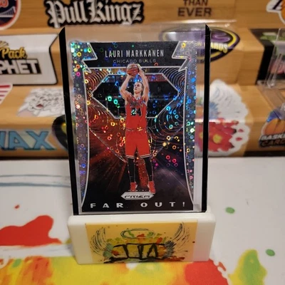 LAURI MARKKANEN 2019-20 PRIZM FAST BREAK FAR OUT DISCO PLATA PRIZM CHICAGO  Foto 1 de 2