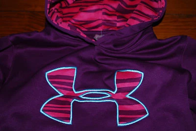 Sudadera con capucha para mujer Under Armour púrpura/rosa intenso ColdGear (pequeña)  Foto 1 de 4