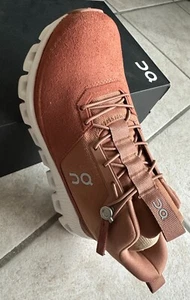 #running shoe #trainer #hiking shoe #on cloud hi #running #on running - Picture 1 of 5