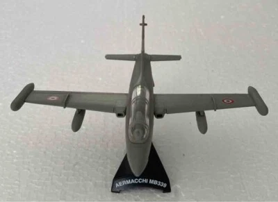 AERMACCHI MB339 - AEREO MODELLO SCALA 1:94- DIE CASTLE - Immagine 1 di 4