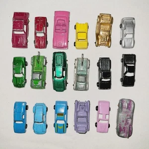 Lot of 18 Tootsietoy assorted vehicles (sold as-is) - Picture 1 of 24