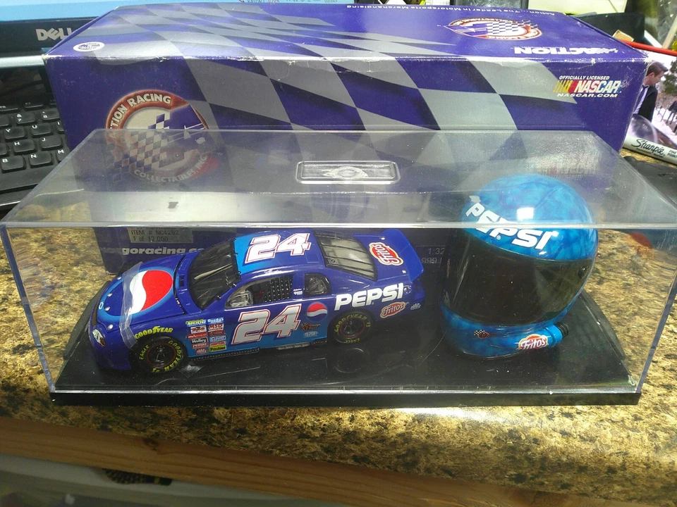 Conjunto de capacete Jeff Gordon #24 Pepsi carro de ação 1:4 1999 edição limitada - Imagem 1 de 1