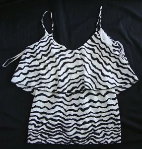 PAPAYA black an white Spaghetti Strap layered Top Size .S - Picture 1 of 2