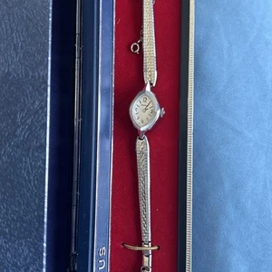 Vintage Benrus 14k White Gold Ladies Watch Electroplate Bezel 17 Jewel - Picture 1 of 11