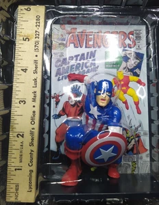Loot Crate April 2019 Marvel Original Avengers Captain America 3D Comic Standee - Picture 1 of 2