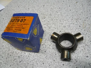 Peugeot J7 kreuzgelenk 3279.07 - Bild 1 von 3