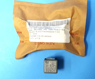 Relay, 0332204203, BOSCH, 24VDC, SPDT, 5017462-02 , 5945-01-322-0862 - Image 1 of 4