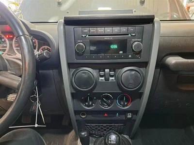 Control de temperatura/calentador/aire acondicionado Wrangler Sku #4115324 2010 Foto 1 de 4