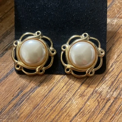 Винтажные золотистые серьги с надписью Napier с искусственным жемчугом - Изображение 1 из 3