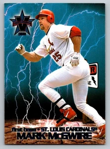 2000 Pacific Vanguard - High Voltage Mark McGwire #31 - Picture 1 of 2