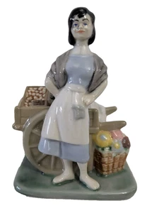 Molly Malone Modelado por William Harper Porcelana Irlandesa Figura Carro Mujer - Imagen 1 de 12