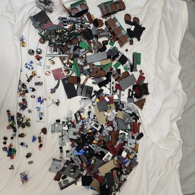 Incomplete ~10lbs - Lego Knights 8877 Vladek's Dark Fortress And 7019 Viking  - Image 1 of 4