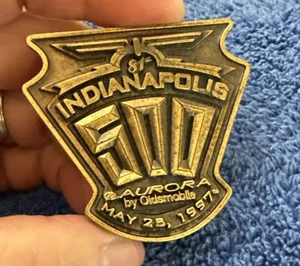 NOS INDIANAPOLIS INDY 500 1997 BELT BUCKLE OLDSMOBILE AURORA 9 - Picture 1 of 2