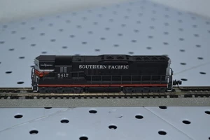 N Kato Atlas Southern Pacific 'Black Widow' SD9 #5417 - Picture 1 of 8