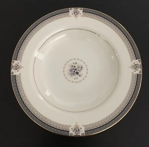 Set Of 7 Mikasa Grand Ivory China Rimmed Soup Bowls TROPEZ - L5504- Mint Disc - Picture 1 of 8