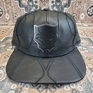 Marvel Pantera Negra Insignia Imitación Cuero Negro Sombrero Bio Mundo Gorra OSFM Ajustable - Imagen 1 de 11