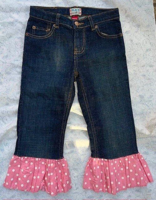 Pantalones de mezclilla recortados campana con volantes personalizados a lunares rosas nuevos con etiquetas 8 años Foto 1 de 1