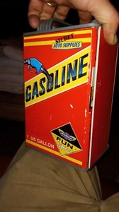 VINTAGE MICRO MACHINES GASOLINE CAN STORAGE PARKING LOT w/ 15 CARS - Picture 1 of 10