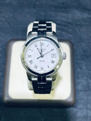 Reloj de cuarzo Tissot PR50 J326/426 cristal de zafiro esfera romana blanca fecha para dama Foto 1 de 4