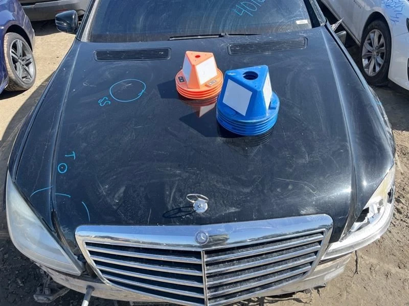 BLK HOOD 2218800157 2008-2013 MERCEDES-BENZ S63 Foto 1 de 4