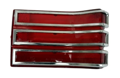 Lámpara trasera lateral derecha Plymouth Belvedere II 1966 2585099 lente de luz 2585099 Nuevo de Lote Antiguo Foto 1 de 4