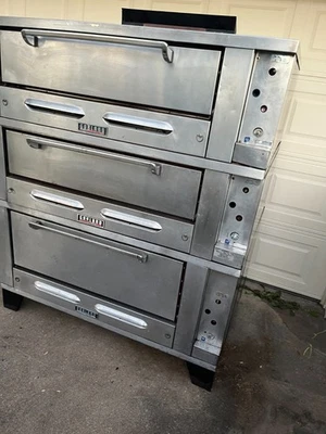 Guirnalda tres cubiertas horno pizza comercial Foto 1 de 4