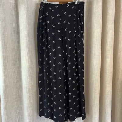 Cabi Women's XL Black Palazzo Elastic Waist Boho Wide Legs Pants White Stars - Image 1 of 4