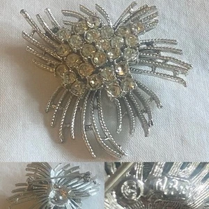 MCM Coro klare Strass silberfarbene Brosche Anstecknadel signiert Krappenfassungen (ZZc8) - Bild 1 von 10