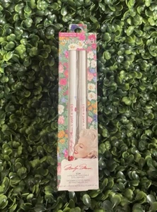 Wet n Wild Marilyn Monroe 2-Piece Retractable Eyeliner Set - Picture 1 of 5