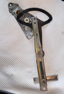 1993-2001 MERCEDES SL Right Window Regulator R129 300SL 500SL SL320 SL500 - Picture 1 of 6