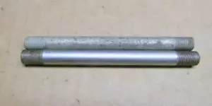PAIR NEW NORTON 3/8X26X4 3/8 STUD NM21174 - Foto 1 di 1