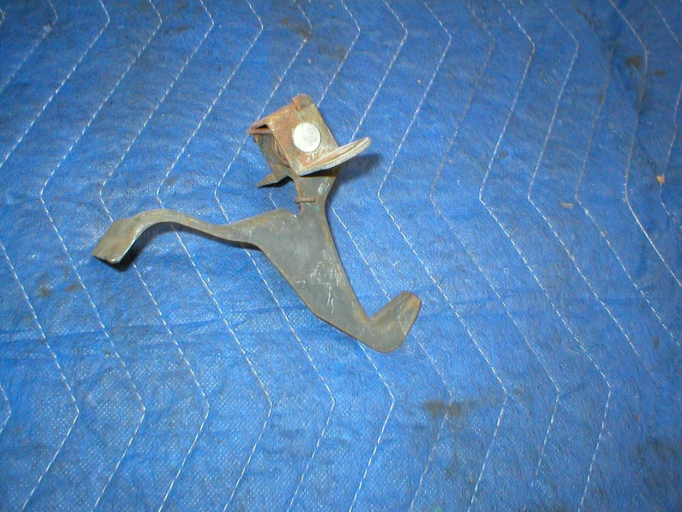 Camaro RS Z28 1993-2002 Firebird transmisión automática capó seguridad secundaria cierre GM Foto 1 de 3