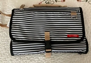 Skip Hop Baby Changing Pad Black/White Stripes NWOT - Picture 1 of 6
