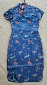 90er Jahre Pfingstrose Marke Shanghai China blaugrün orientalisches Kleid, 100 % Viskose Stoff blau - Bild 1 von 12
