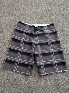 TYR Hybrid Shorts Size 36 Mens Black Gray Plaid Board Shorts - Picture 1 of 9