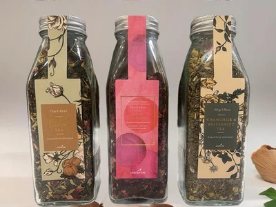 Juego de regalo de té de hojas sueltas - jazmín albaricoque, hibisco rosa, manzanilla menta Foto 1 de 4