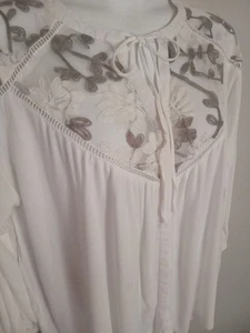 GIMMICKS Schnalle Boho Spitzenärmel Top Bluse Damen groß bestickt weiß - Bild 1 von 9