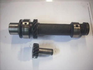 Fiat Auxiliary Shaft With Oil Pump Drive Gear 124 125 131 132 1.4 1.6 1.8 Lancia - Picture 1 of 7