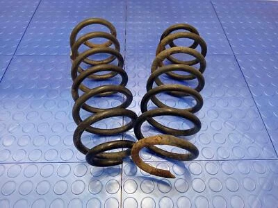 06-10 Juego de dos muelles helicoidales de suspensión trasera Volkswagen Passat OEM 3C0511115BQ Foto 1 de 2