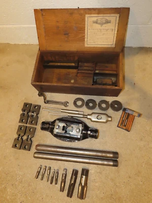 Vintage REED Mfg. Co. Pipe Threader Set Tap & Dies Attachments Wood Storage Box - Image 1 of 4