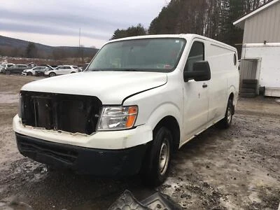 Condensador 16 Nissan NV 1500 Foto 1 de 4