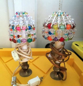 Hermoso juego de 2 cortinas con cuentas hechas a mano con luz nocturna lámparas de vela eléctricas - Imagen 1 de 3