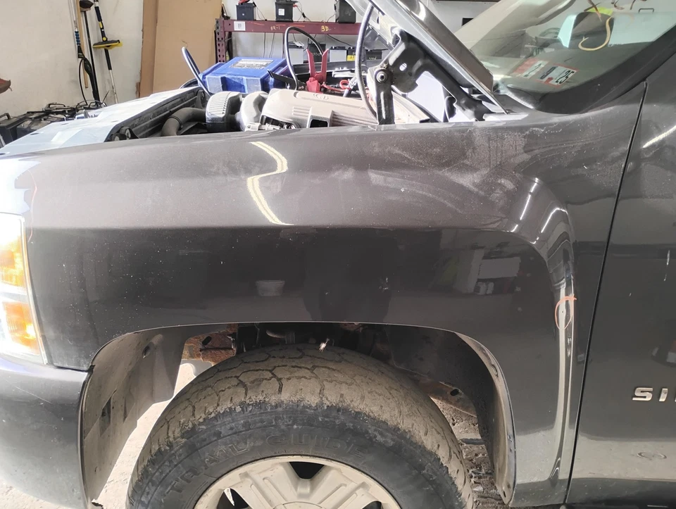 (LOCAL PICKUP ONLY) 07 08 09 10 11 12 13 CHEVY SILVERADO 1500 Fender Left - Image 1 of 1