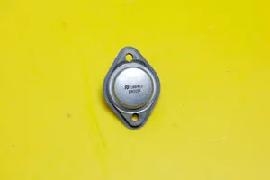SONY MCI JH-110 110C JH100 Original Parts H8452 LM309K Original Transistor - Imagen 1 de 1