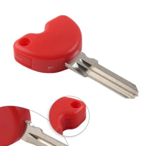 Red Uncut Blade Blank Key For Vespa Piaggio 3VTE Fly 125 200 GTS250 300 - Foto 1 di 8