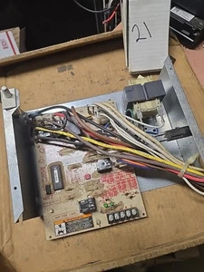 Tablero de control Lennox Armstrong OEM 97L4801 blanco Rodgers 50A62-121 - Imagen 1 de 6